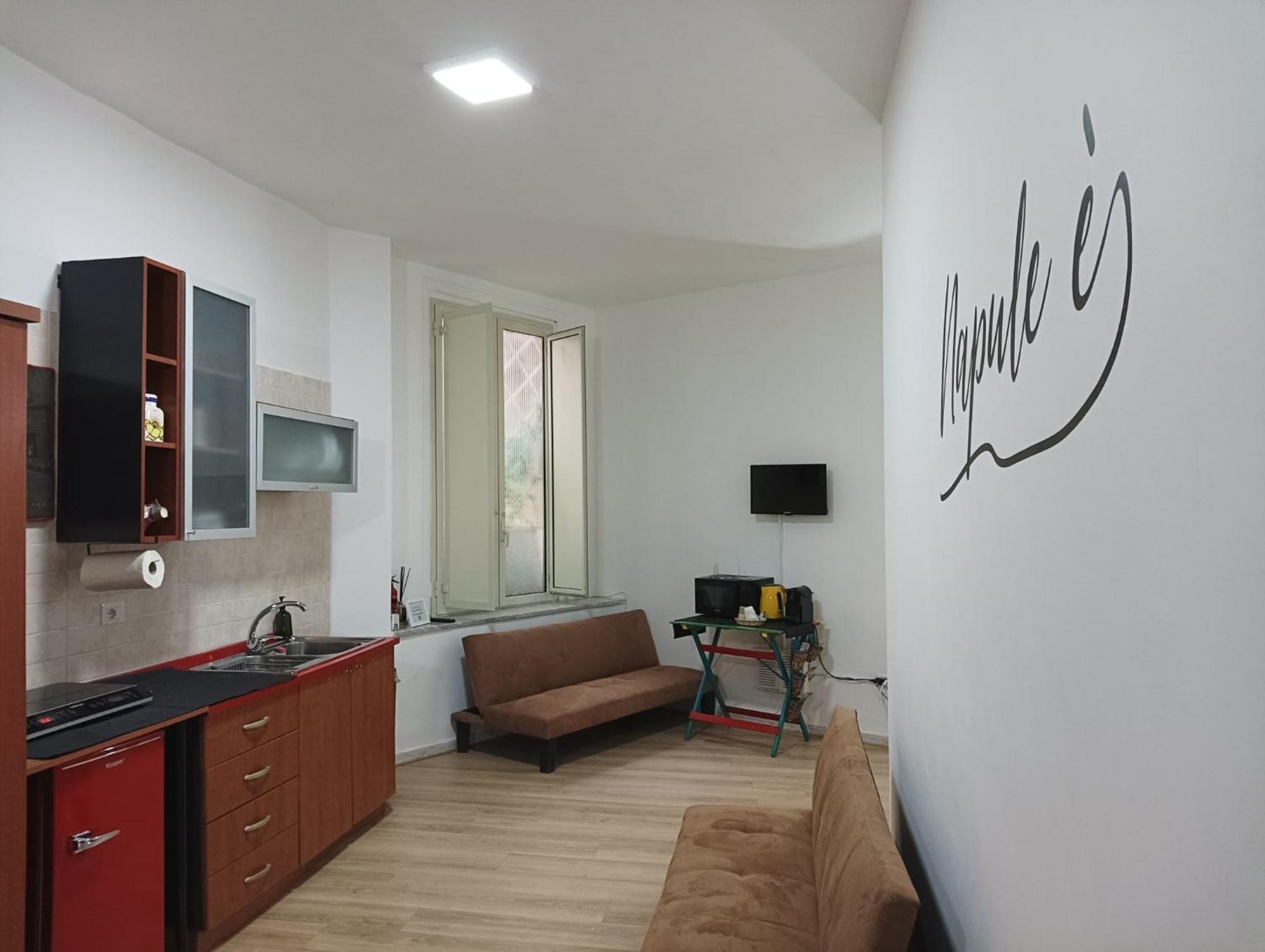 Апартаменты A Casa Di Ilaria Неаполь Экстерьер фото